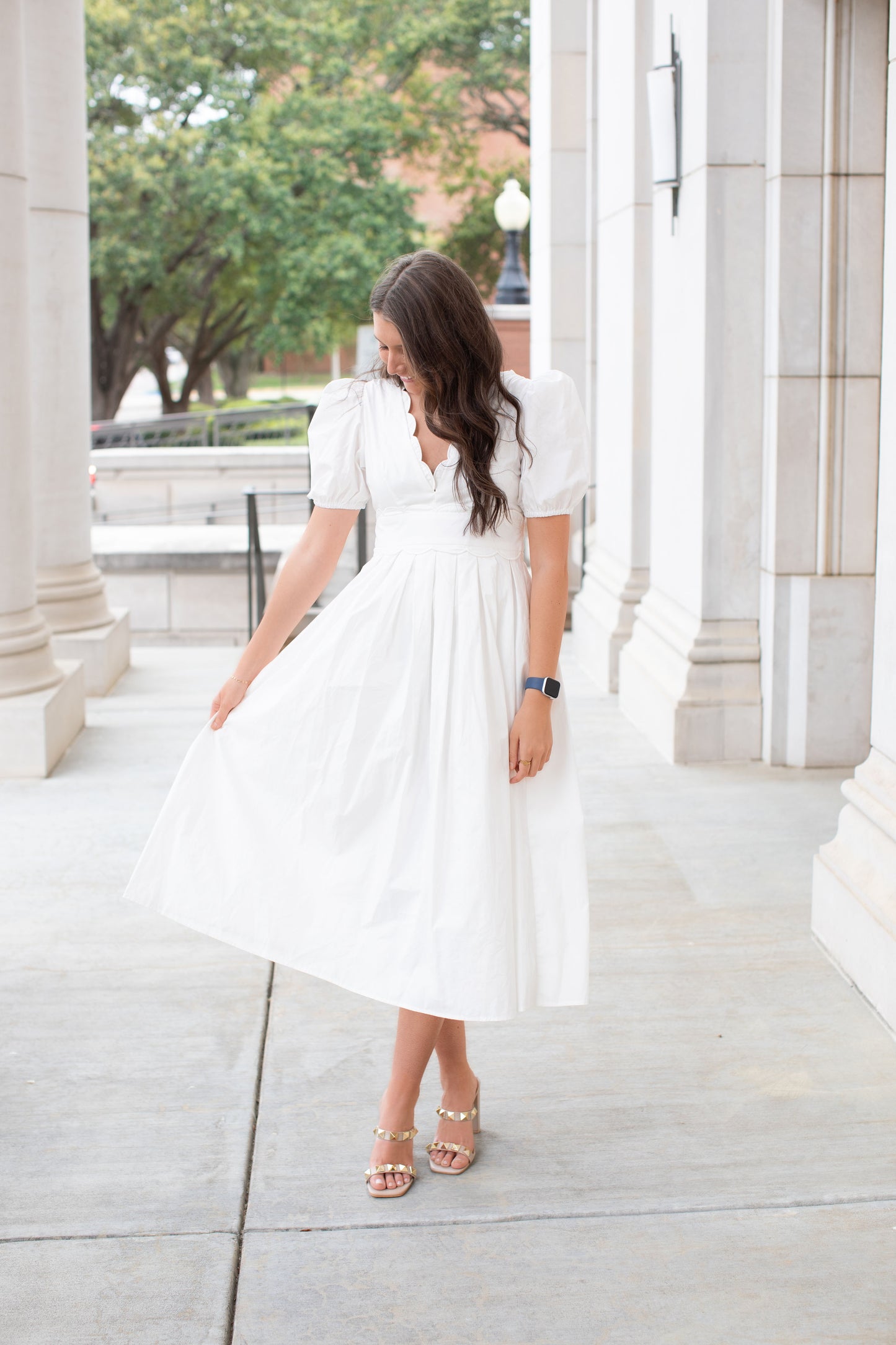 V Neckline Scalloped Detail Midi Dress