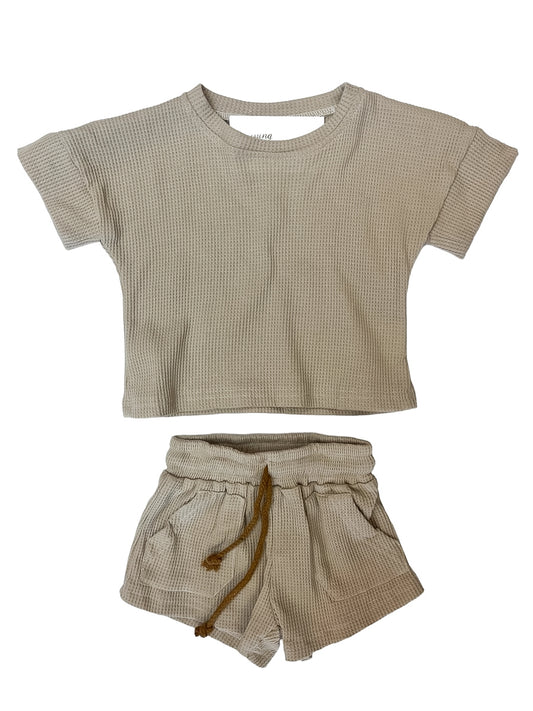 Natural Short Sleeve Waffle Outfit