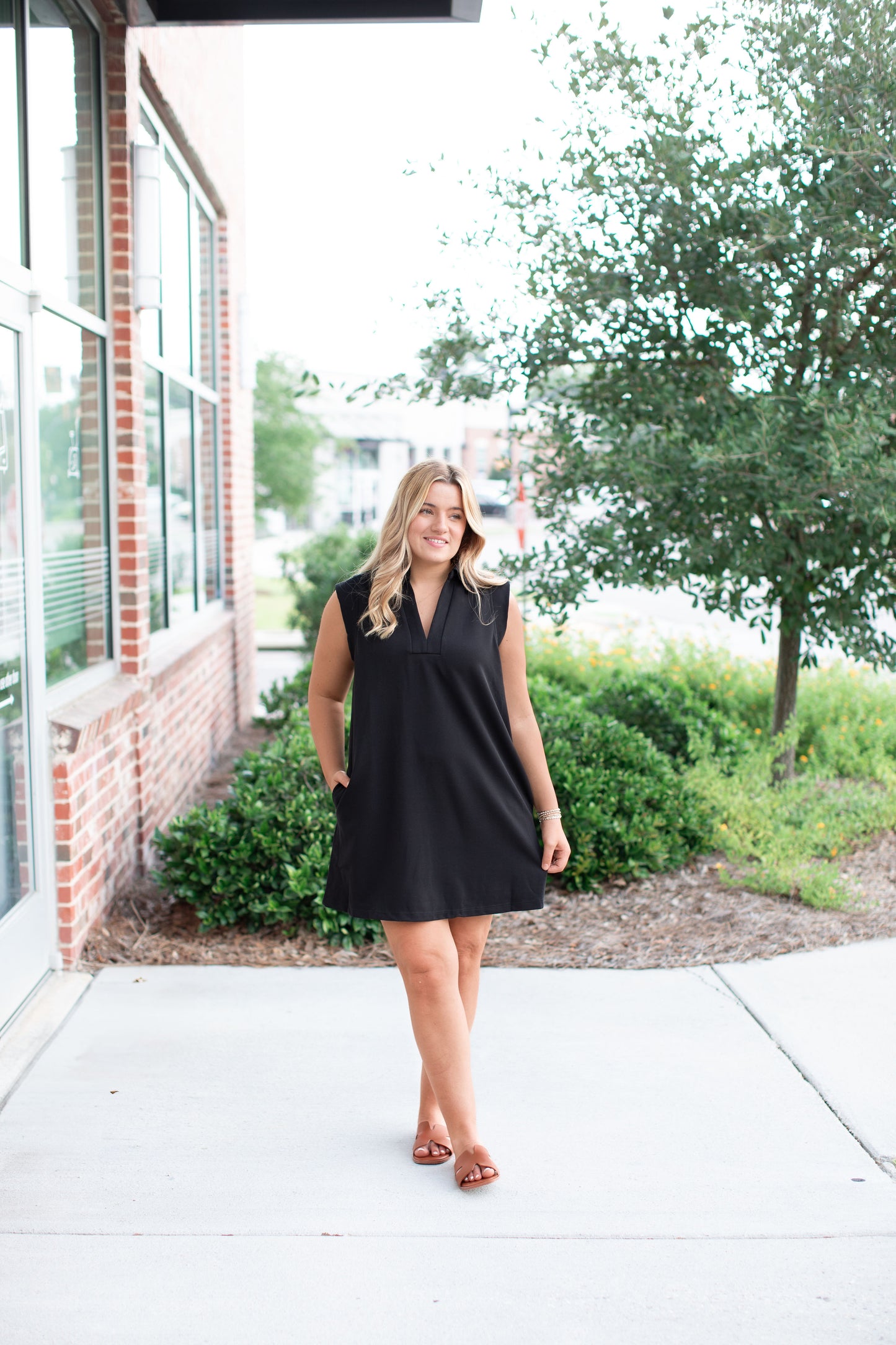 Sleeveless Dress-Black