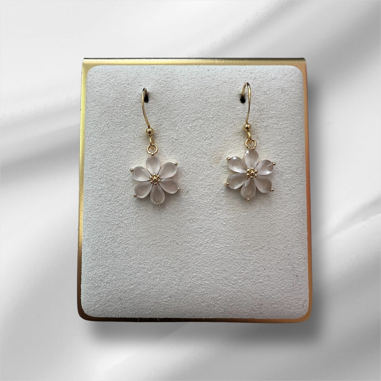 Flower Dangle Earrings-Ivory