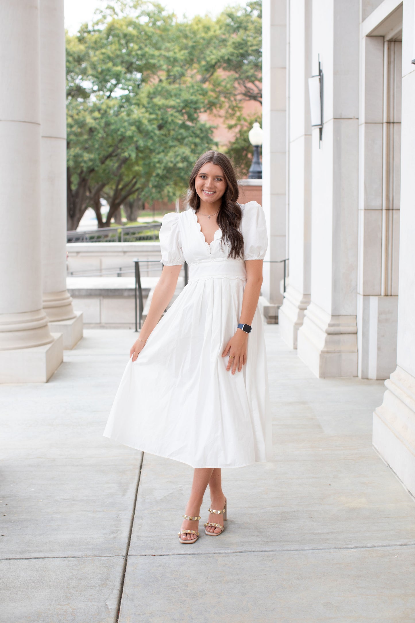 V Neckline Scalloped Detail Midi Dress